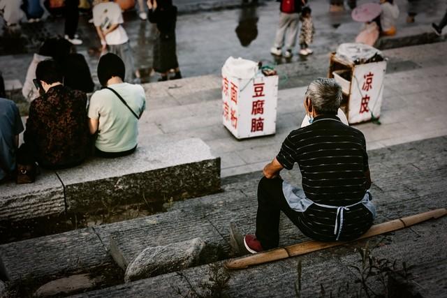 第九次冷战后我累了给男友分手的朋友圈点个赞，如他所愿再也不见