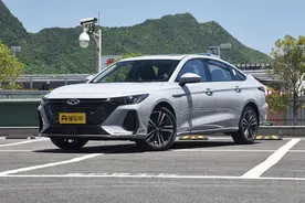 新车｜新增2.0T+8AT，新款奇瑞艾瑞泽8动力曝光，吉利星瑞同级图片