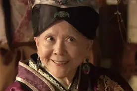 四版贾母大比拼：10版“黑山老妖”，89版退休老干部，87版满分图片