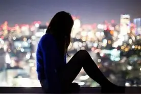 情感故事：为复仇闺蜜同妻骗局，她把闺蜜儿子养成情人图片