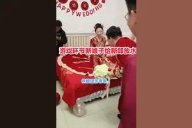 女子结婚邀请闺蜜当伴娘，微胖身材成功抢镜，网友：新娘子心真大图片