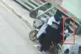 家人痛哭！被害男孩生前帮家里面卖苹果，三八节给妈妈送花图片