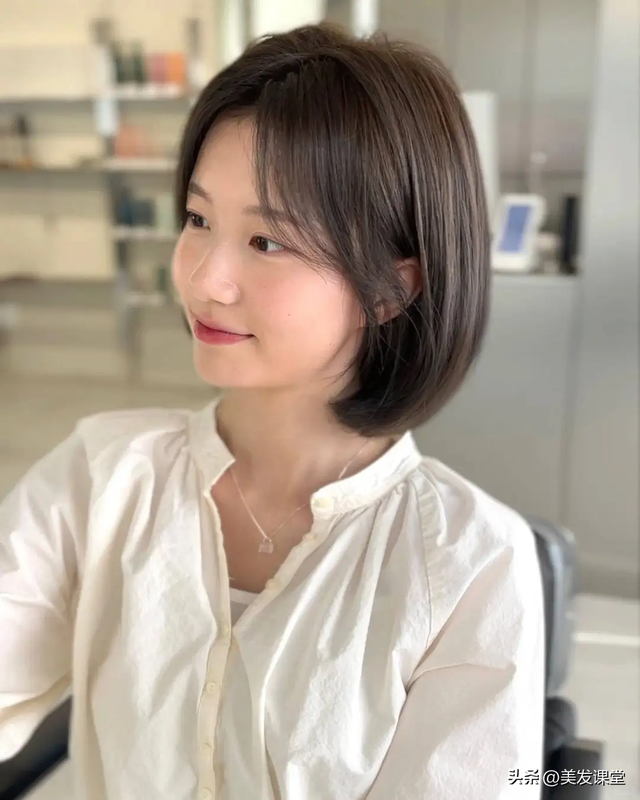 极简贴耳短发｜高级挂耳短发遇到锁骨发，越看越“高级”