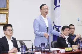 民进党又要煽动“青鸟”？朱立伦下动员令，蓝营明两千人上街对决图片