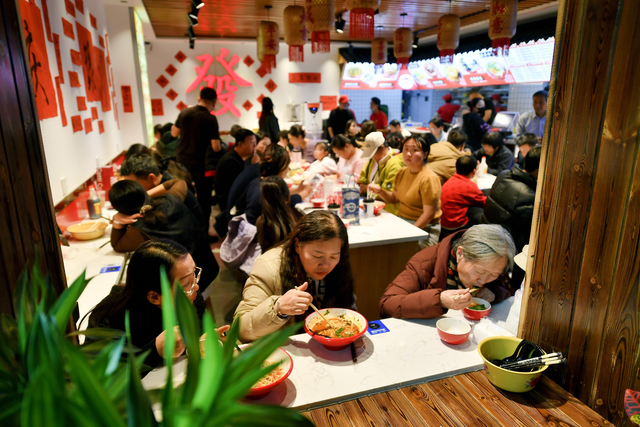 银川新地标！砂之船（银川）奥莱江南水街开启沉浸式文旅新体验