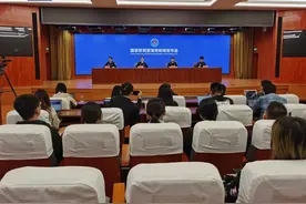 出入境证件网上申办开通啦！图片