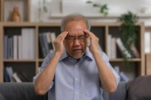 经常头晕,不要以为是小事,可能是疾病正准备“偷袭”你!