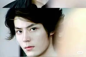 霍建华热搜事件大解析：从老了到‘帅炸’，网友：颜值即正义！图片