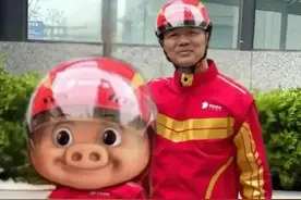 京东外卖工服配色撞衫猪猪侠，网友喊话刘强东出联名服，猪猪侠官博回应图片