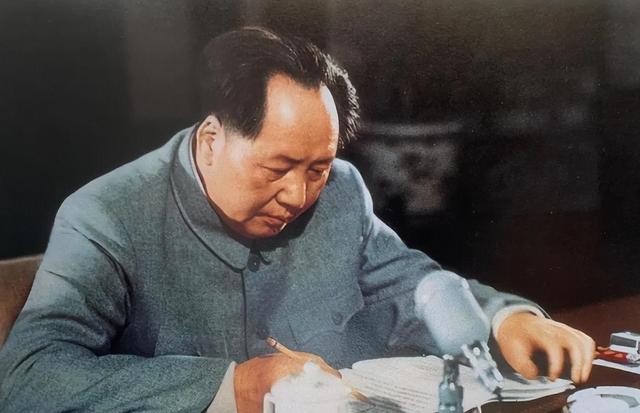 保密期限终到期，中央首长透露：毛岸英真相，可以向外界公开了