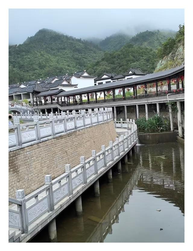双峰山避暑结束回汉
