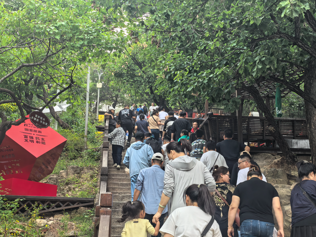 北镇“十一”爆款出圈！穿越古今、采摘盲盒、烟火巷味…这座小城正在疯狂上分！