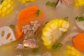 女人补气血，建议多喝八款莲藕汤，滋阴润燥调养气血，越喝越年轻图片