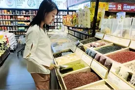 高温来袭，绿豆“身价”上涨图片