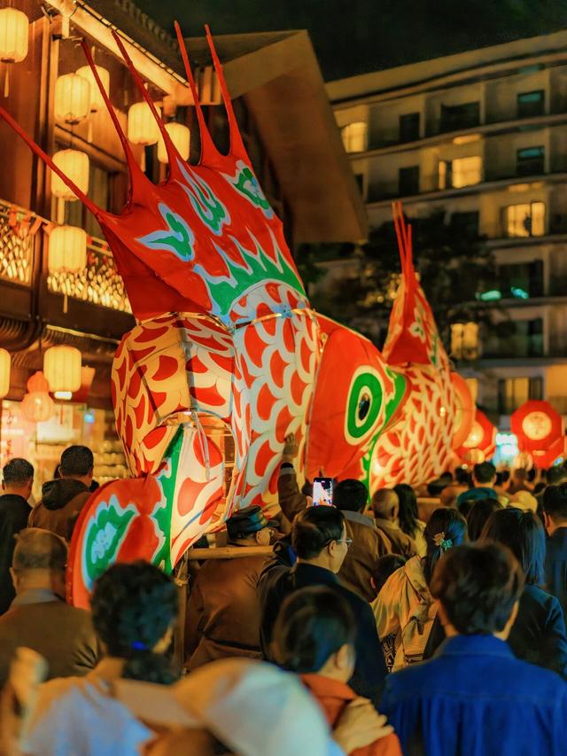 秋假搭配松弛感，齐云山的秋天有亿点不一样 | 皖美冬日 | 第十五届安徽国际文化旅游节