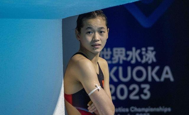 全红婵重返国家队，和陈艺文司雅杰开心聚餐，陈若琳没骑电车接她