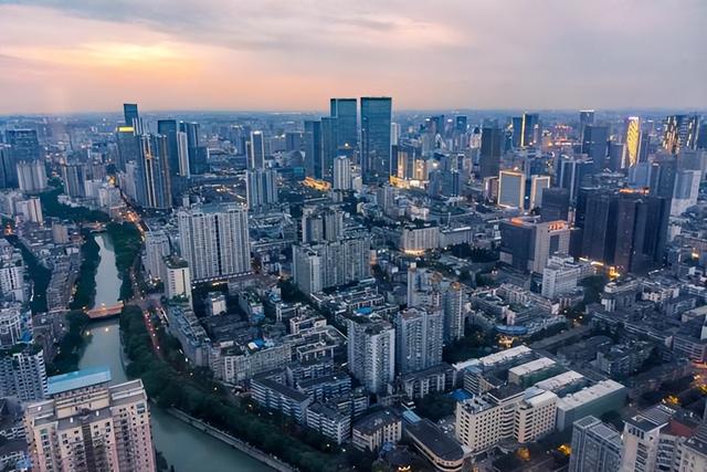 去了一趟成都和重庆，实话实说：成都人和重庆人差异确实挺大的！