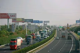 杭甬高速扩建16车道！网友各执一词，究竟是刚需还是面子工程？图片