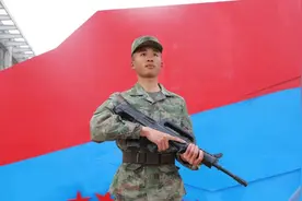 现在二次入伍的多了，如果再去当一次兵，那津贴费该发多少呢？图片