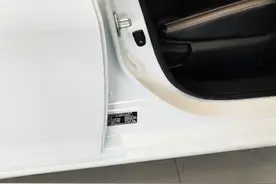 提新车时销售最怕你检查的4个细节，老司机都这么做，绝对不吃亏图片