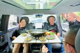 长城评论 | 极氪副总裁车内吃火锅，新能源车安全大于智能图片