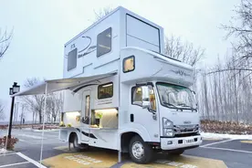 上下两层、20度电、2张双人大床、3套厨房系统！配置早已遥遥领先图片