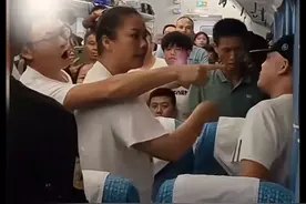 列车帽子男非言论自由，而是突破底线，大姐理性制止合情合理合法图片