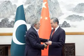 歼-10C立下大功，巴方战报第一时间送给中国，中方一句话亮明态度图片