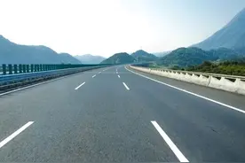 中国首批高速收费陆续到期，未来免费通行会越来越多图片