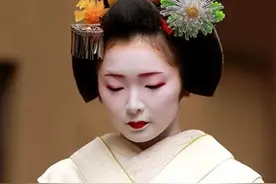 日本国宝级“花魁”：15岁出道29岁退隐，美到英国女王都吃醋图片