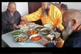 震惊为何和尚们吃素却身材丰满？揭秘“肥僧”背后不可告人的真相图片