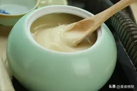 熬猪油时，只加盐就错了，教你一招，猪油又白又香，放1年不会坏图片