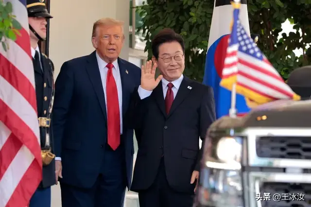 特朗普李在明会晤开场先商业互夸