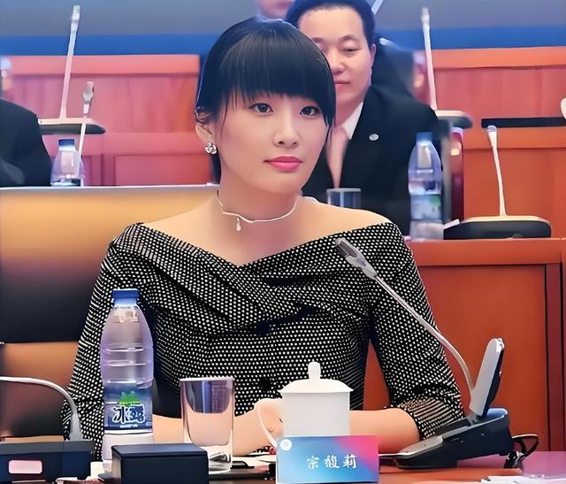 大瓜！宗庆后竟有6个私生子，4个生母身份曝光，宗馥莉曾绝食抗议