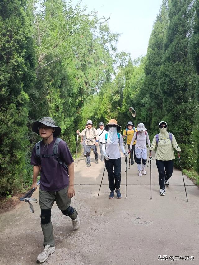 无为在歧路，巍巍马鞍山