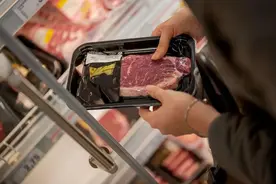 为什么牛肉跌了，还是实现不了牛肉自由？| 一线图片