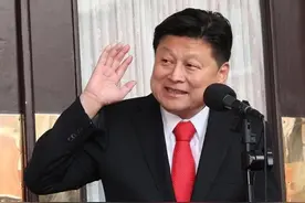 民进党民代沈伯洋自爆被傅崐萁骂牲畜，徐巧芯批：黑熊便是走兽图片