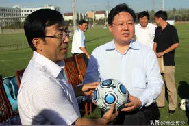 20年前的辽宁4大富豪，如今咋样了？大连足球老板，44岁狱中去世图片