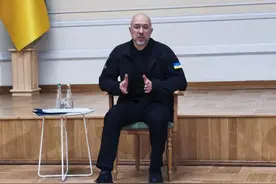 美媒称美国暂停对乌所有军援，乌总理：乌军仍可坚守阵地，且将冷静地与美保持合作图片