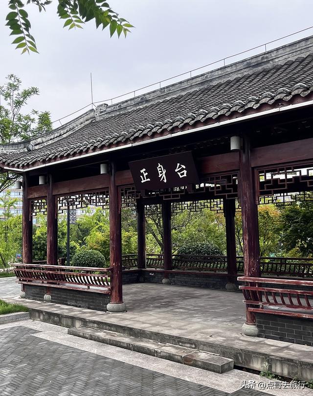 成都最近紫薇花公园，被严重低估，花开惊艳，地铁公交车直达！