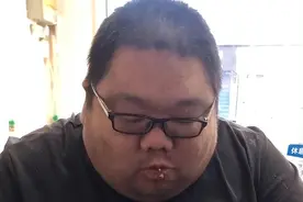 “吃播四巨头”现状：2年没俩，恩克直播吐血、胖猴仔为保命减肥图片