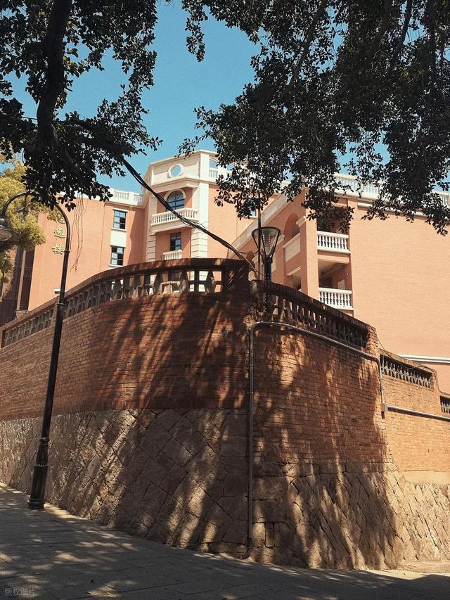 原来海边城市可以这么安静！福州：满城榕树下，藏着最真实的闽都