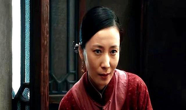 《生万物》宁家大院腌臜事：父子共享风尘女，大嫂莲叶算计终成空