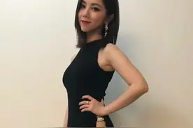 邓紫棋演唱会太敢穿！高腰开叉裙直接开到腰上了，这尺度惊到网友图片