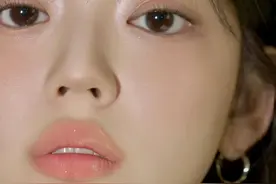 男人是不是真心爱你，看他跟你接吻时眼睛是睁着还是闭着就知道了图片