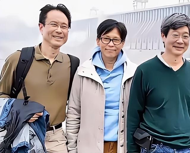 杨振宁去世5天，才发现他的三个子女名字暗藏深意，字字都有来头