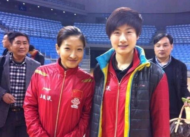 原来他是乒乓球奥运冠军丁宁的父亲	，难怪退役后她能在北京当校长