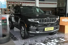 新车 | 降5.09万 Jeep大切诺基4xe高峰版到店 选坦克500 Hi4-T还是它？图片