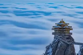 法国游客无法进入老君山，上网求助，原来是“外国人禁止进入”图片