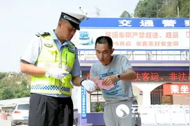 交警故事 | 李佳霖——把“死亡之坡”变成平安坦途的先锋图片